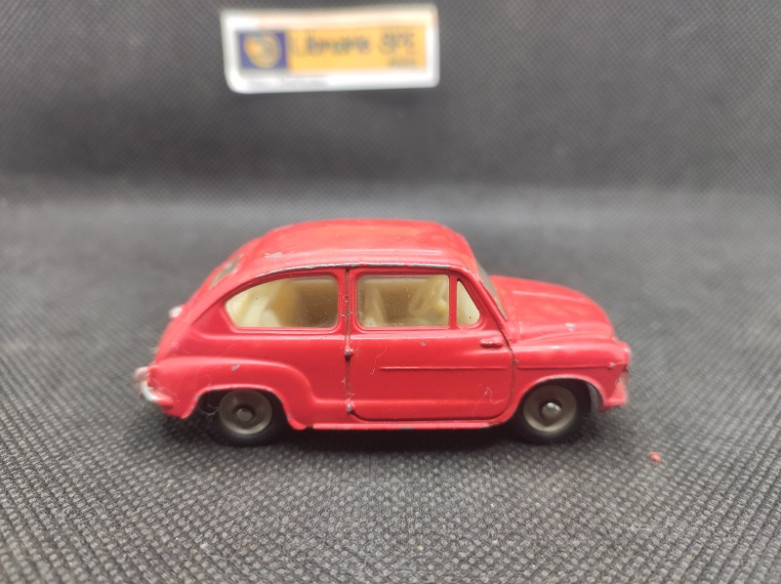 FIAT 600 ROUGE - DINKY TOYS FR - N° 520 - 1/43 | Fiat 600 Rouge - 520 |