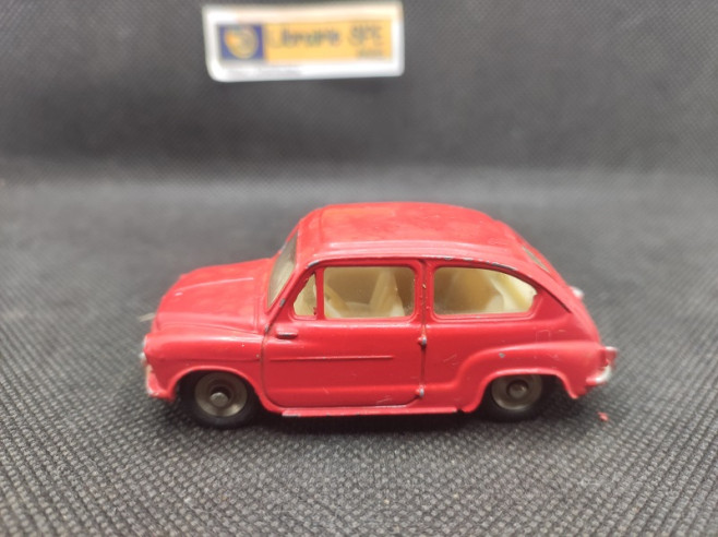 FIAT 600 ROUGE - DINKY TOYS FR - N° 520 - 1/43 | Fiat 600 Rouge - 520 |