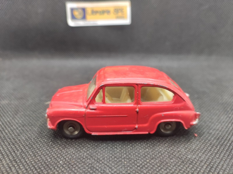 FIAT 600 ROUGE - DINKY TOYS FR - N° 520 - 1/43 | Fiat 600 Rouge - 520 |