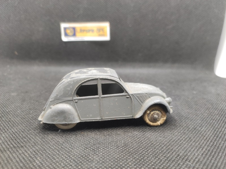 CITROEN 2CV "GRISE" - DINKY TOYS FR - N° 24 T - 1/43 | Citroën 2 CV Grise - 24T |