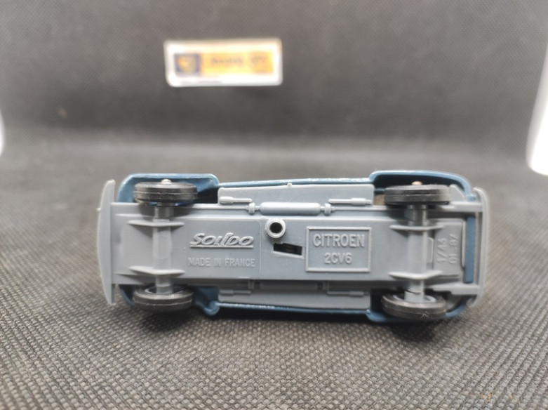 CITROEN 2 CV 6 1979 - SOLIDO - N° 1820 - 1/43 | Citroën 2 CV  6 de 1979 - 1820 |
