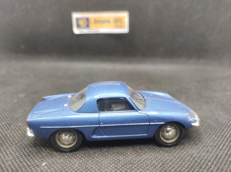 RENAULT ALPINE A108 COUPE SPORT 1963 - VEREM - N° A09 - 1/43 | Renault Alpine A108 coupé sport de 1963 - A 09 |