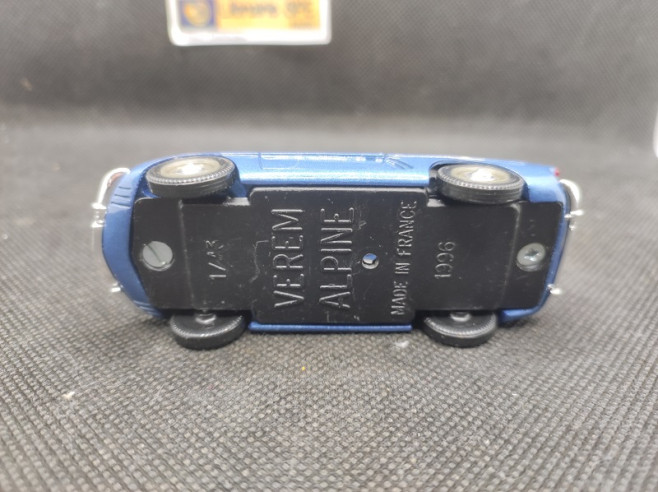RENAULT ALPINE A108 COUPE SPORT 1963 - VEREM - N° A09 - 1/43 | Renault Alpine A108 coupé sport de 1963 - A 09 |