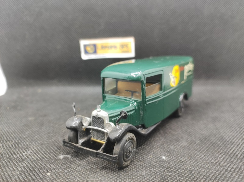 CITROEN C6 FOURGON "PERRIER" 1932 - MINITRUCKS - N° 6 - 1/50 | Citroën C6 Fourgon de 1932 - 6 |