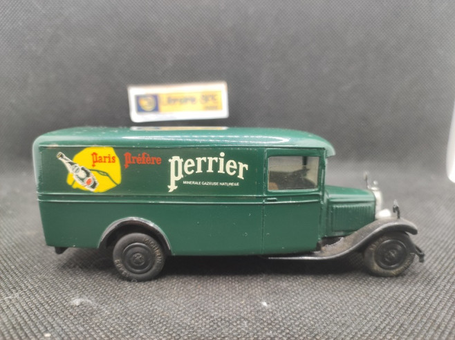 CITROEN C6 FOURGON "PERRIER" 1932 - MINITRUCKS - N° 6 - 1/50 | Citroën C6 Fourgon de 1932 - 6 |
