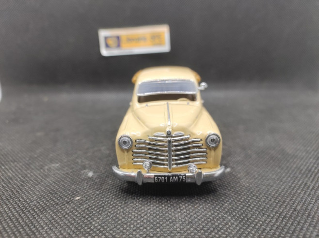 RENAULT COLORALE SAVANE 1950 - VITESSE - N° 067A - 1/43 | Renault Colorale Savane de 1950 - 067A |