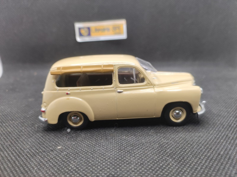 RENAULT COLORALE SAVANE 1950 - VITESSE - N° 067A - 1/43 | Renault Colorale Savane de 1950 - 067A |