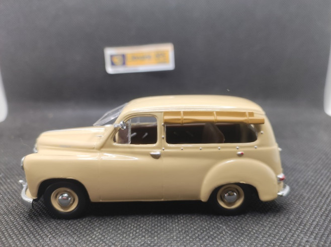 RENAULT COLORALE SAVANE 1950 - VITESSE - N° 067A - 1/43 | Renault Colorale Savane de 1950 - 067A |
