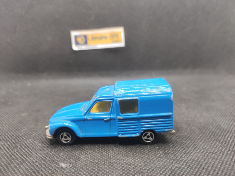 CITROEN 2 CV ACADIANE - MAJORETTE - N° 235 - 1/60