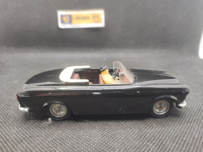 PEUGEOT 403 CABRIOLET - VEREM - N° 313 - 1/43 | Peugeot 403 Cabriolet Noire - 313 |