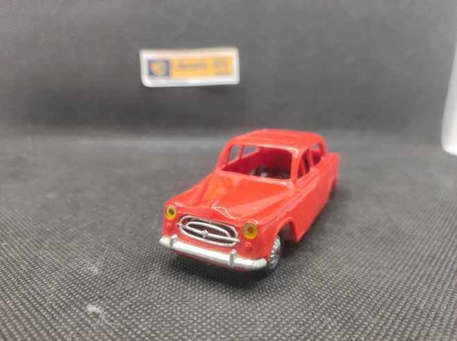 PEUGEOT 403 - NOREV - N° 9 - 1/43 | Peugeot 403 Rouge - 9 |