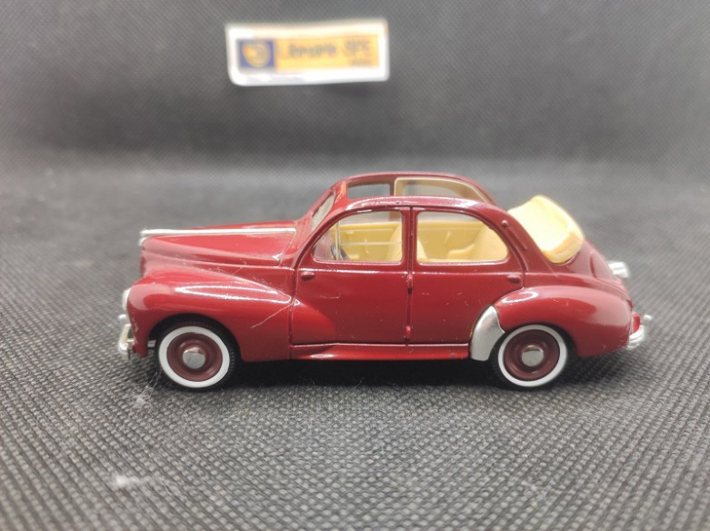 PEUGEOT 203 DECOUVRABLE 1954 - SOLIDO - N° 4547 - 1/43 | Peugeot 203 Découvrable de 1954 - 4547 |