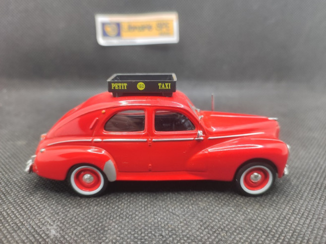 PEUGEOT 203 1960 "TAXI CASABLANCA" - IXO - N° 8 - 1/43 | Peugeot 203 Taxi Casablanca de 1960 - 8 |