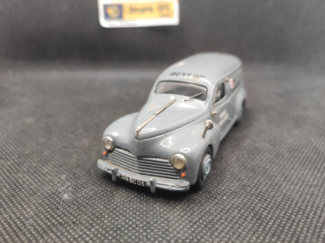 PEUGEOT 203 FOURGONNETTE "DUNLOP" - AMR - N° 479 - 1/43 | Peugeot 203 Fourgonnette "Dunlop" - 4379 |