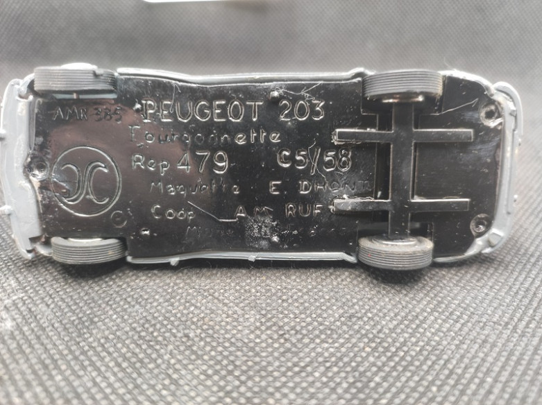 PEUGEOT 203 FOURGONNETTE "DUNLOP" - AMR - N° 479 - 1/43 | Peugeot 203 Fourgonnette "Dunlop" - 4379 |