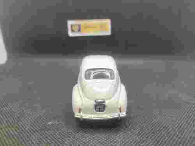 PEUGEOT 203 BERLINE - IXO - 1/43 | Peugeot 203 Berline Beige |