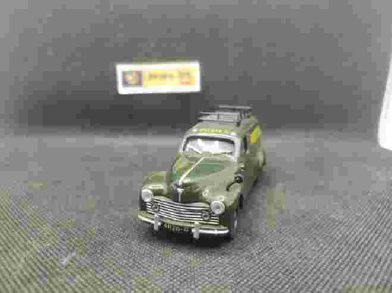 PEUGEOT 203 FOURGONNETTE 1950 "POSTES" - NOREV - N° 4 - 1/43 | Peugeot 203 Fourgonnette Postes de 1950 - 4 |