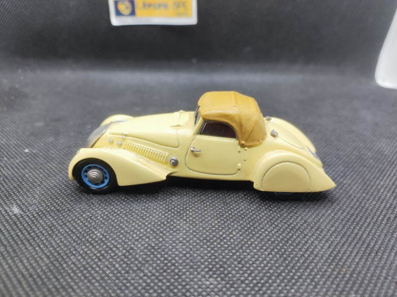 PEUGEOT 402 DARL'MAT COUPE 1938 - BELLE EPOQUE - N° 10 - 1/43 | Peugeot 402 Darl'Mat coupé de 1938 - 10 |