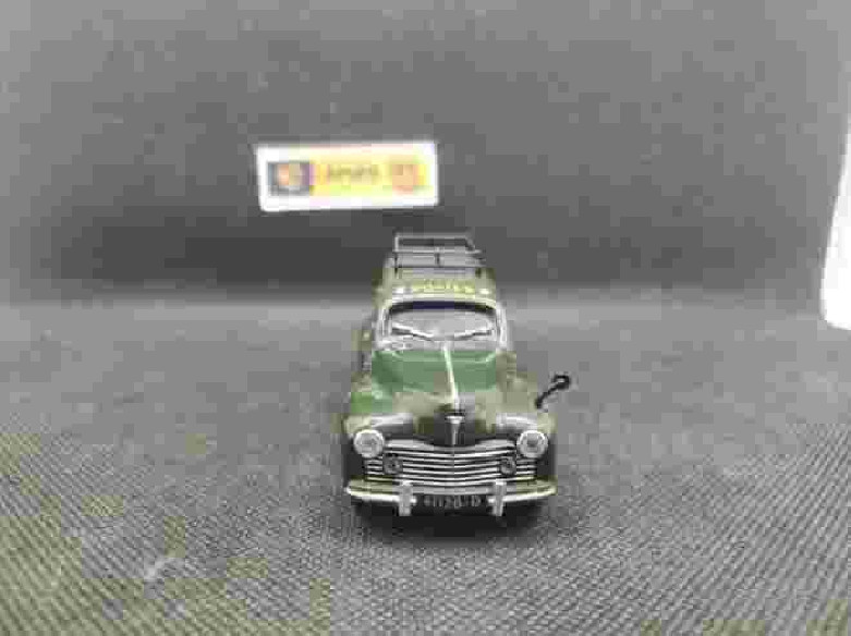 PEUGEOT 203 FOURGONNETTE 1950 "POSTES" - NOREV - N° 4 - 1/43 | Peugeot 203 Fourgonnette "Postes" de 1950 - 4 |