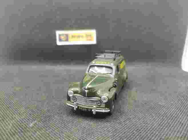 PEUGEOT 203 FOURGONNETTE 1950 "POSTES" - NOREV - N° 4 - 1/43 | Peugeot 203 Fourgonnette "Postes" de 1950 - 4 |