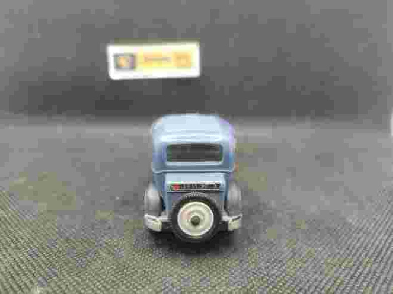 PEUGEOT 201 - NOREV - N° 6 - 1/43 | Peugeot 201 Grise - 6 |