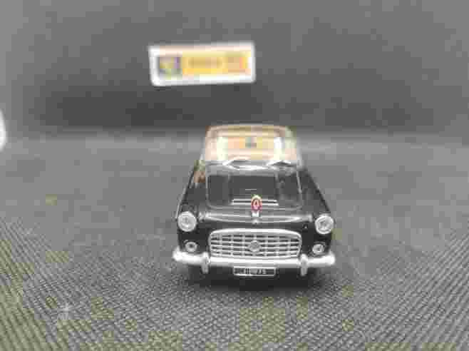 CITROEN 15 CV LIMOUSINE DECAPOTABLE CHAPRON 1957 "RENE COTY" - ATLAS - N° 96 | Citroën 15cv Limousine décapotable Chapron - 96 |