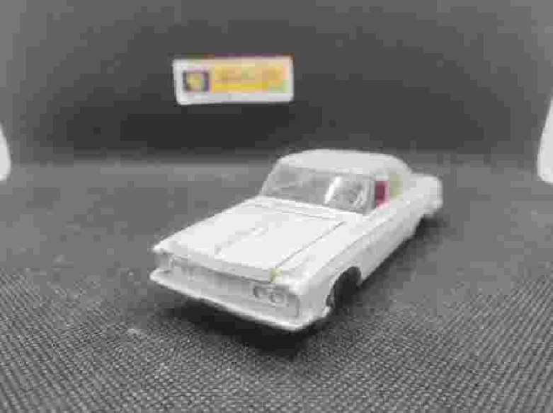 PLYMOUTH FURY CONVERTIBLE - DINKY TOYS GB - N° 137 - 1/43 | Plymouth Fury Convertible - 137 |