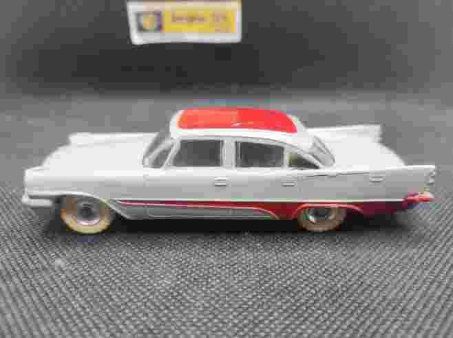 DE SOTO FIREFLITE - DINKY TOYS GB - N° 192 - 1/43 | De Soto Firelite - 192 |