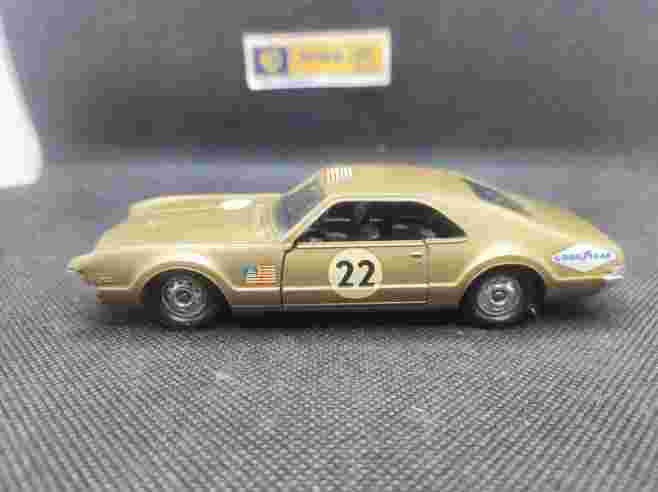 OLDSMOBILE TORONADO - SOLIDO - N° 150 - 1/43 | Oldsmobile Toronado - 150 |