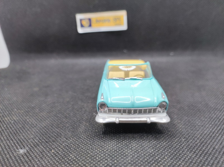 FORD TAUNUS 17M CABRIOLET 1957 - SOLIDO - N° 575 - 1/43 | Ford Taunus 17M Cabriolet de 1957 - 575 |