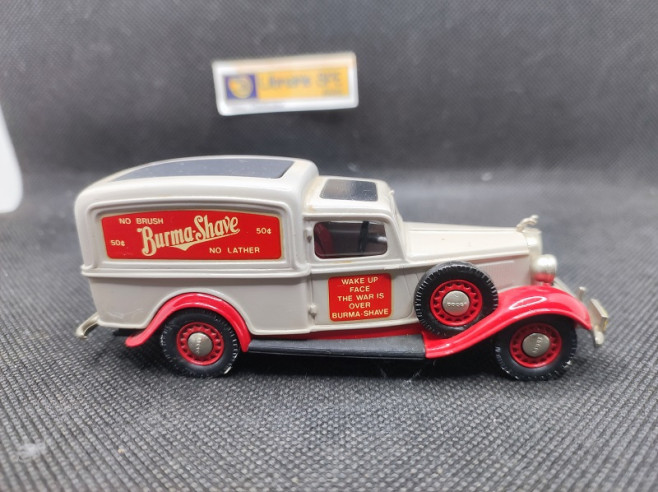 DODGE VAN TRUCK 1936 "BURMA SHAVE" - BROOKLIN MODELS - N° 16 - 1/43 | Dodge Van Truck 1936 "Burma Shave" - 16 |