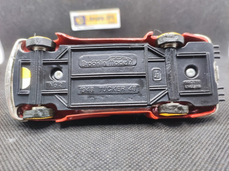 TUCKER TORPEDO 1948 - BROOKLIN MODELS - N° 2 - 1/43 | Tucker Torpedo de 1948 - 2 |
