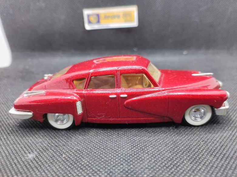 TUCKER TORPEDO 1948 - DINKY TOYS - N° DY 11 - 1/43 | Tucker Torpedo de 1948 - DY 11 |