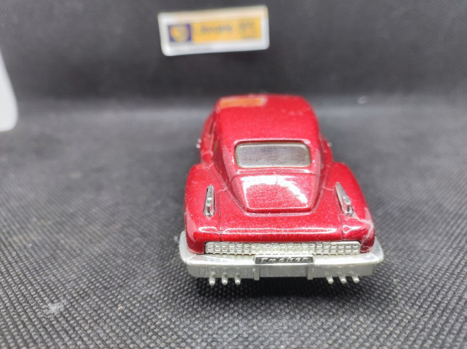TUCKER TORPEDO 1948 - DINKY TOYS - N° DY 11 - 1/43 | Tucker Torpedo de 1948 - DY 11 |