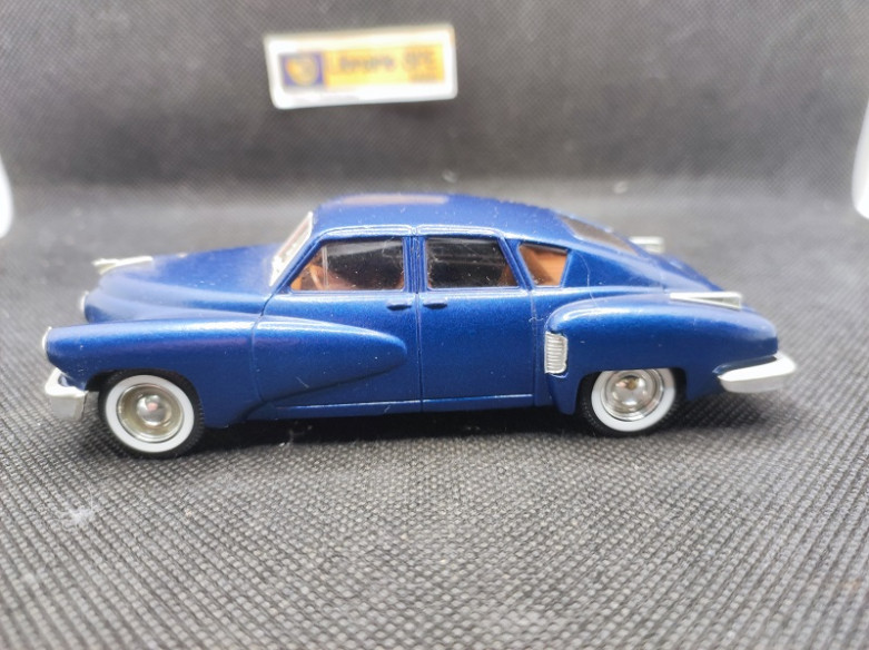 TUCKER 1948 - SOLIDO - N° 4524 - 1/43 | Tucker de 1948 - 4524 |