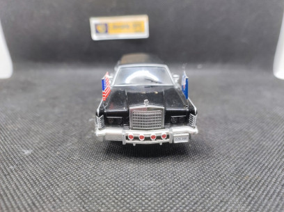 LINCOLN CONTINENTAL "REAGAN" 1972 - NOREV - N° 96316 - 1/43 | Lincoln Continental "Reagan" de 1972 - 96316 | 2
