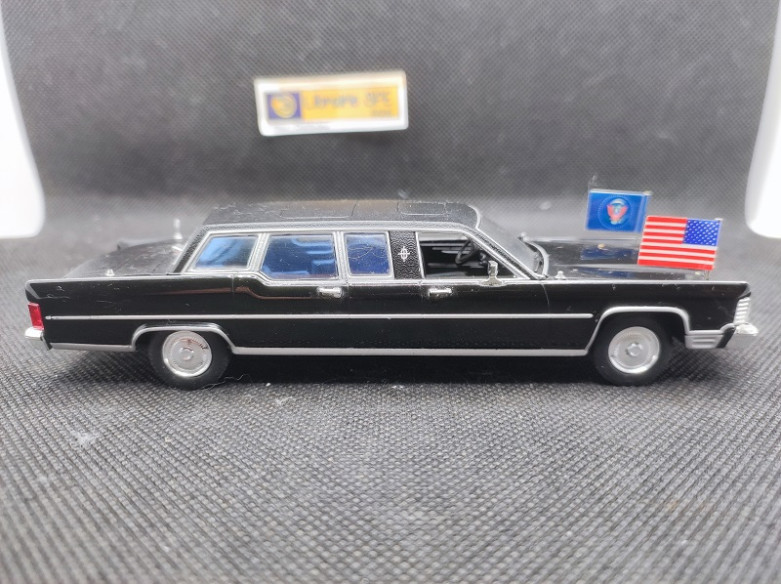 LINCOLN CONTINENTAL "REAGAN" 1972 - NOREV - N° 96316 - 1/43 | Lincoln Continental "Reagan" de 1972 - 96316 |