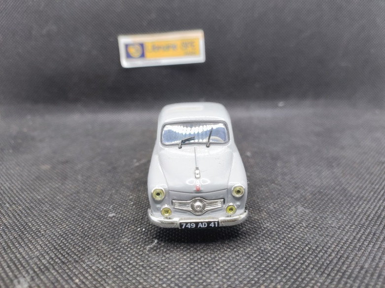 PANHARD SCARLETTE 1953 - IXO - 1/43 | Panhard Scarlette de 1953 |
