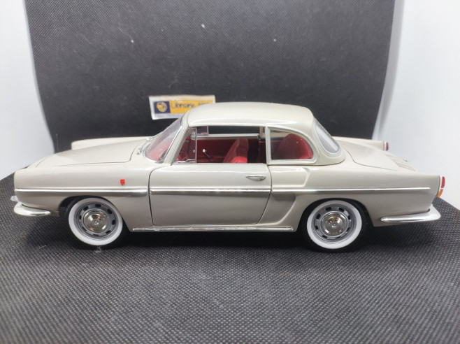 RENAULT CARAVELLE BEIGE 1966 - NOREV - N° 185150 - 1/18 | Renault Caravelle Beige de 1966 - 185150 |