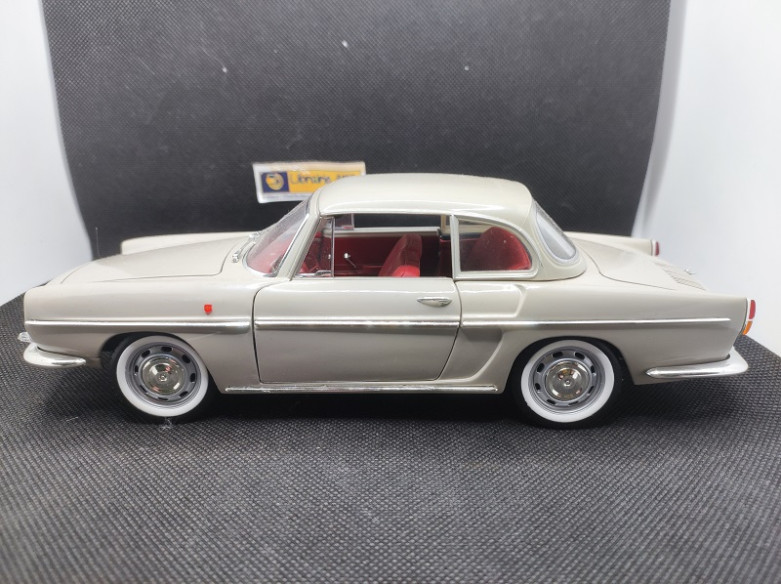 RENAULT CARAVELLE BEIGE 1966 - NOREV - N° 185150 - 1/18 | Renault Caravelle Beige de 1966 - 185150 |