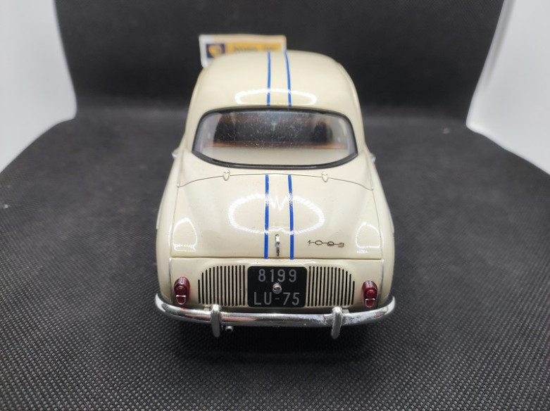 RENAULT DAUPHINE 1093 BLANC REJANE DE 1961 - OTTOMOBILE - OT127 - 1/18 | Renault Dauphine 1093 Blanc Réjane de 1961 - OT127 |