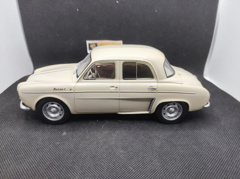 RENAULT DAUPHINE 1093 BLANC REJANE DE 1961 - OTTOMOBILE - OT127 - 1/18 | Renault Dauphine 1093 Blanc Réjane de 1961 - OT127 |