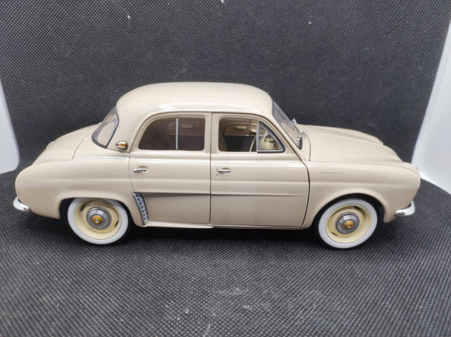 RENAULT DAUPHINE BEIGE 1958 - NOREV - 1/18 | Renault Dauphine Beige de 1958 |
