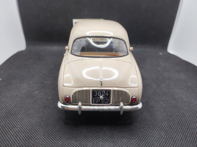 RENAULT DAUPHINE BEIGE 1958 - NOREV - 1/18 | Renault Dauphine Beige de 1958 |