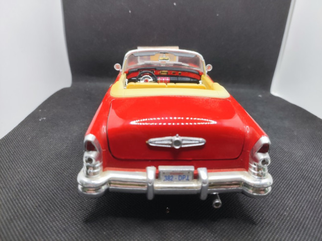 BUICK CENTURY 1955 - MIRA - 1/18 | Buick Century de 1955 |