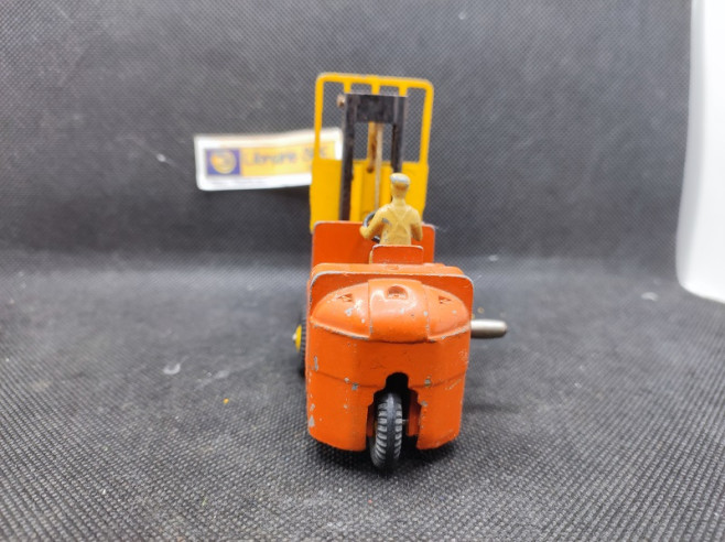 CHARIOT A FOURCHE COVENTRY CLIMAX - DINKY TOYS FR - N° 597 - 1/43 | Chariot à Fourche Coventry Climax - 597 |