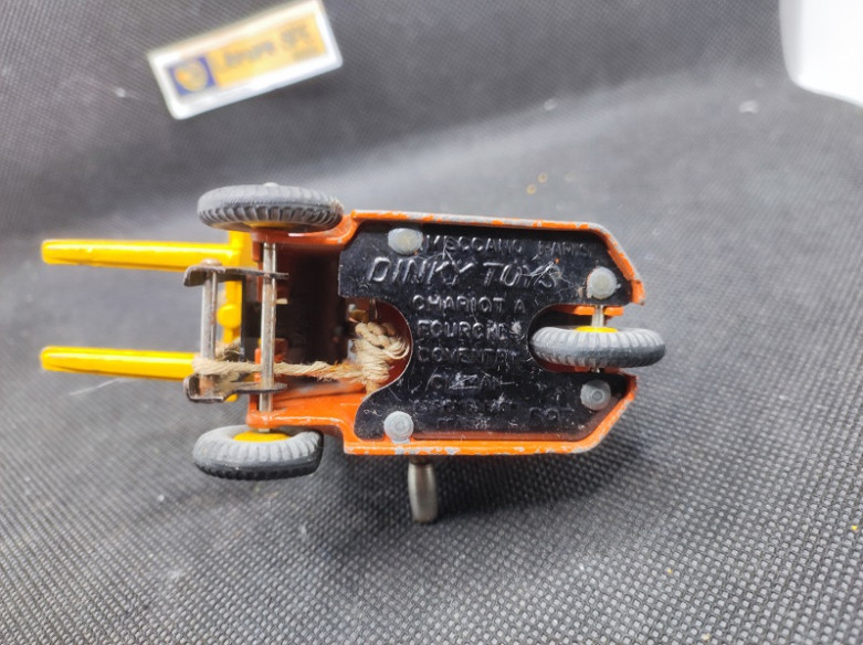 CHARIOT A FOURCHE COVENTRY CLIMAX - DINKY TOYS FR - N° 597 - 1/43 | Chariot à Fourche Coventry Climax - 597 |