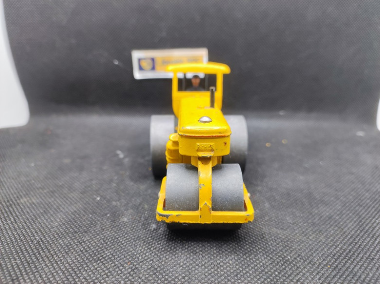 ROULEAU COMPRESSEUR RICHIER - DINKY TOYS FR - N° 90A - 1/43 | Rouleau Compresseur Richier - 90A |