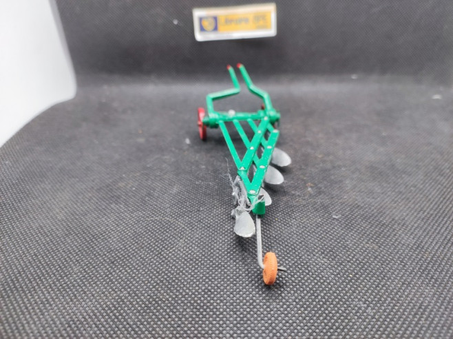 FOUR FURROW PLOUGH - BRITAINS - N° 9551 - 1/32 | Four Furrow Plough - 9551 |