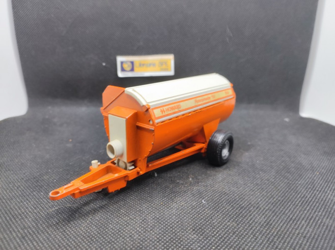 EPANDEUR DE FUMIER HOWARD - BRITAINS - 1/32 | Épandeur de Fumier Howard |